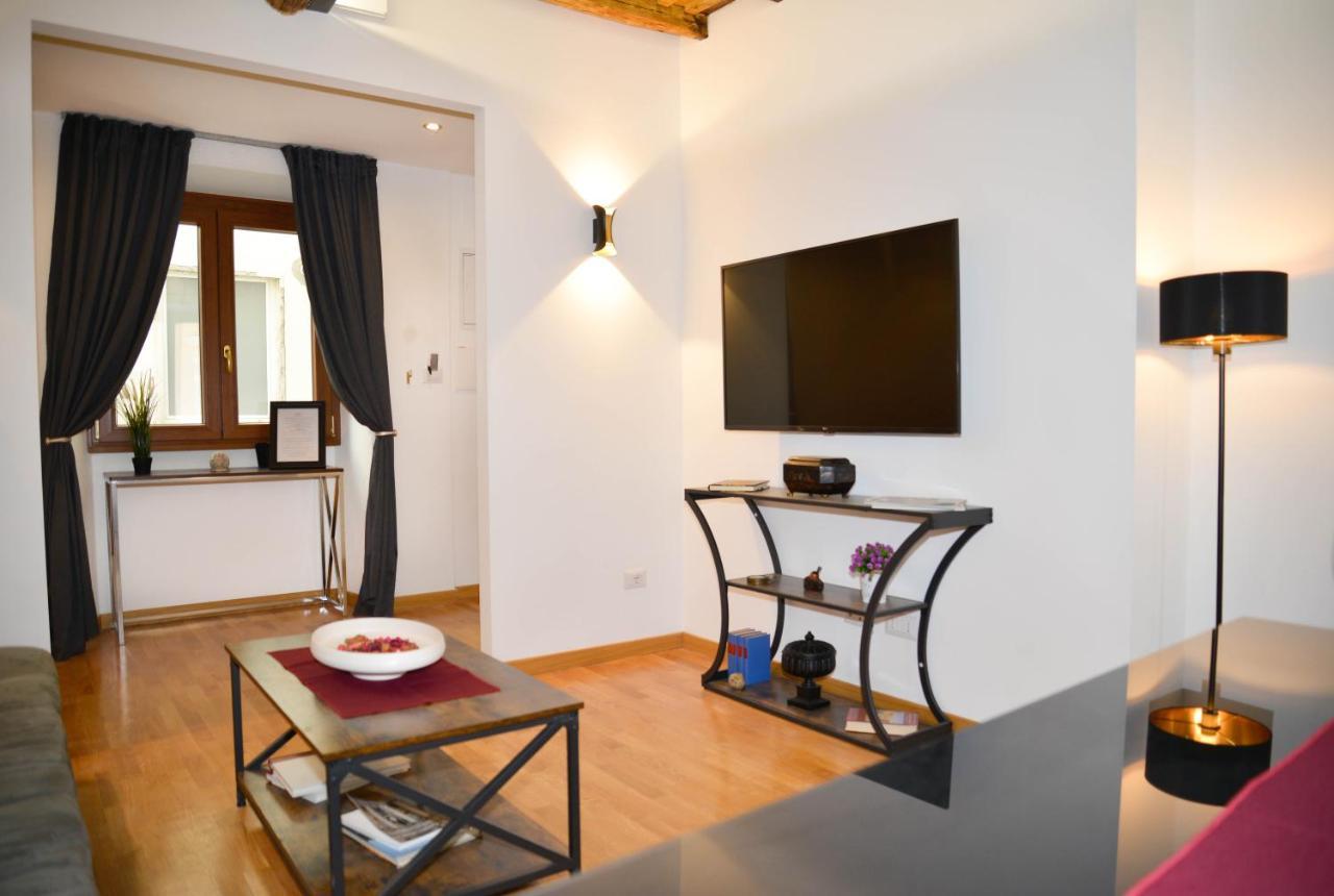 Fidia Palace Marco Aurelio'S Apartment Colosseo Rome Exterior photo