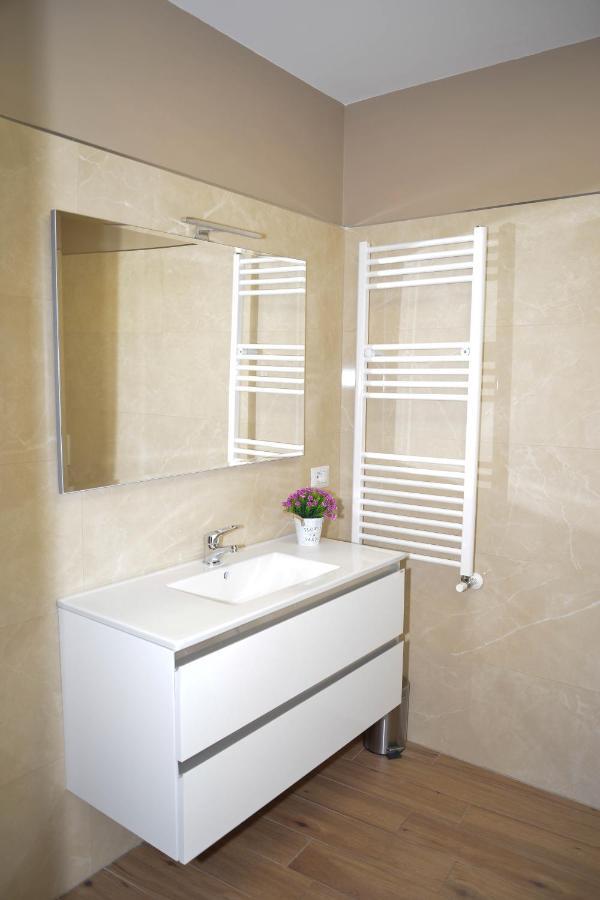 Fidia Palace Marco Aurelio'S Apartment Colosseo Rome Exterior photo